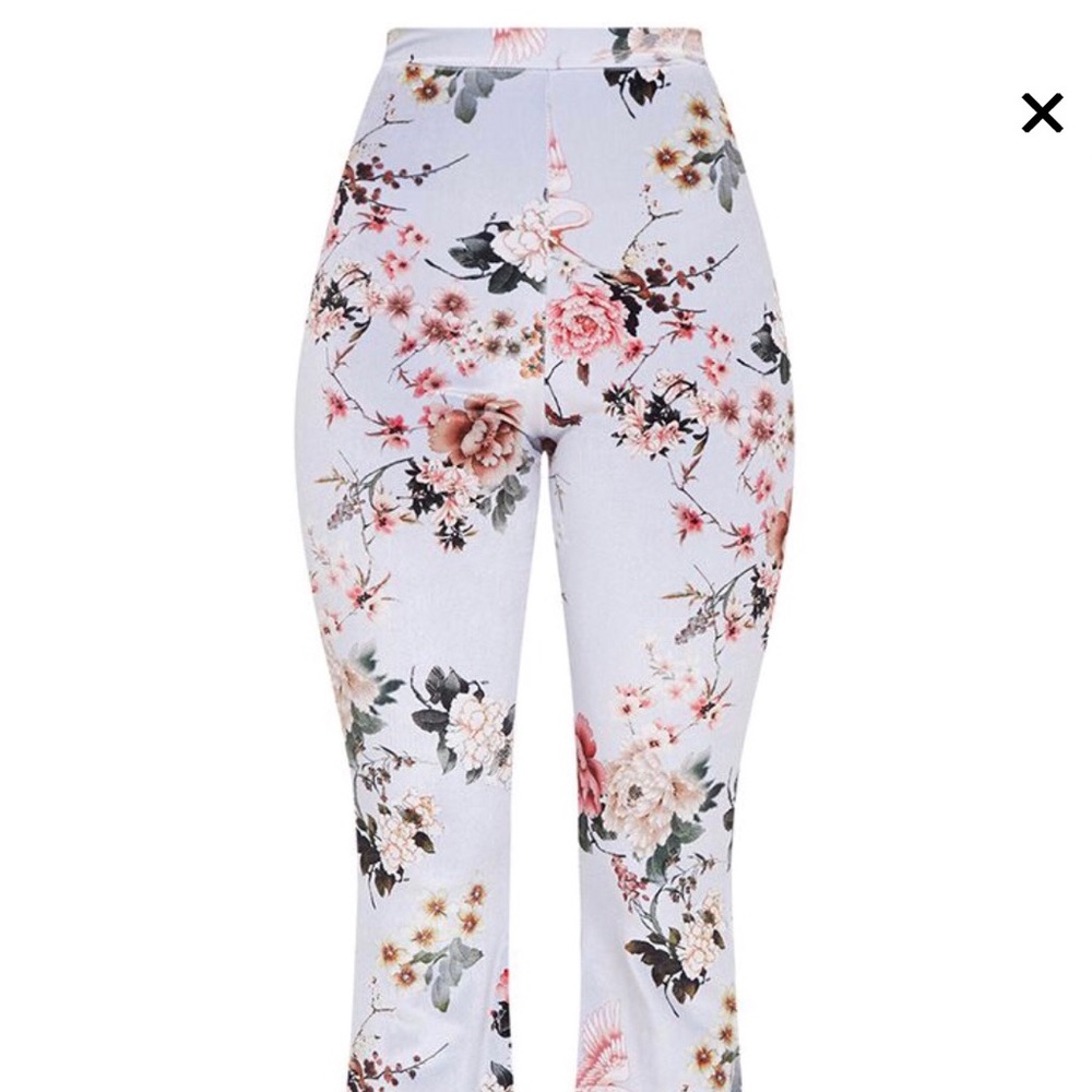 Prettylittlething- Grey floral velvet flared pants